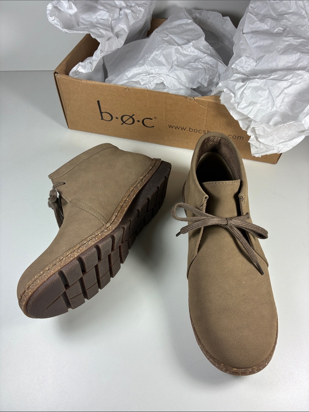 NWT b.o.c. NADIA Casual Ankle Lace-up Boots in Taupe, size 6